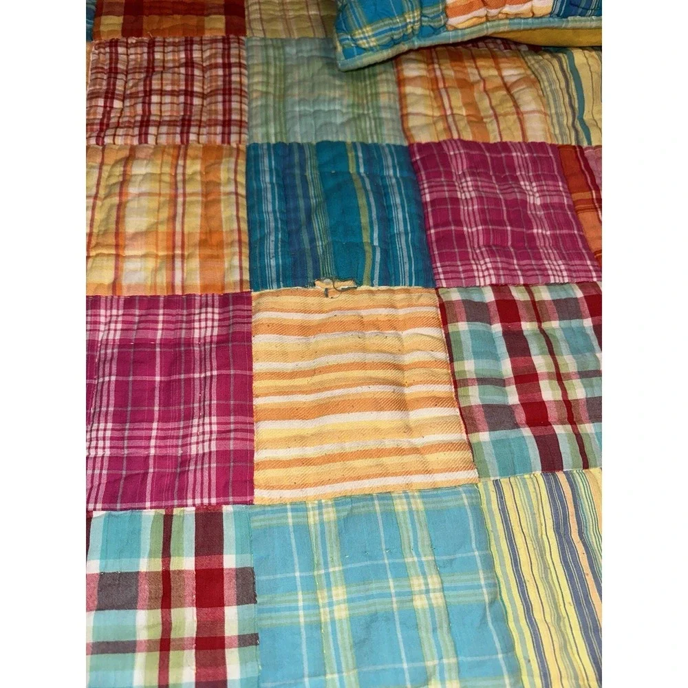 The Company Store Patchwork Quilt Pillow Shams Throw Pillow Set Needs Repair‎